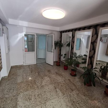 Holidays Inn Studio بوخارست المظهر الخارجي الصورة