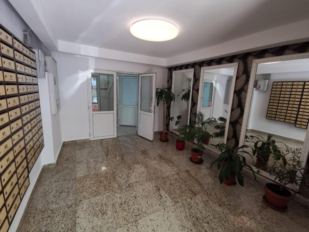 Holidays Inn Studio بوخارست المظهر الخارجي الصورة