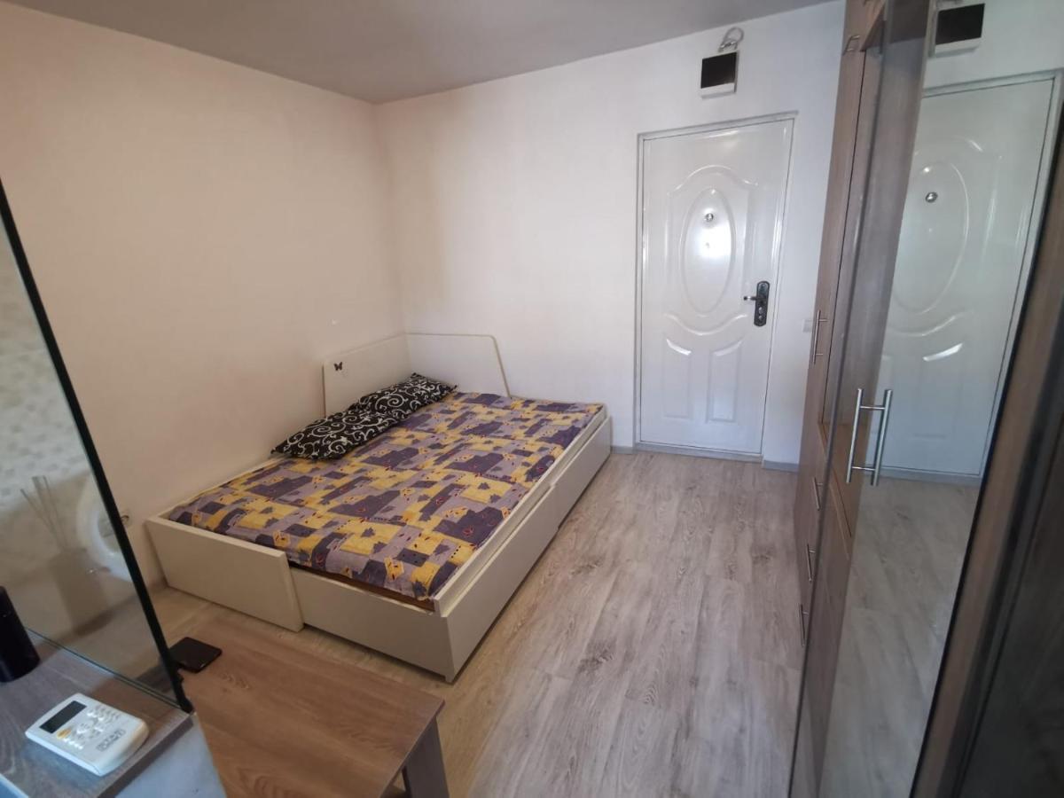 Holidays Inn Studio بوخارست المظهر الخارجي الصورة